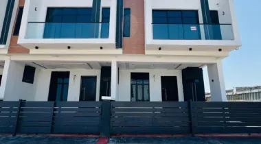 3 BED&amp;BQ || 150 MLLION ||  IKOTA , LEKKI, LAGOS