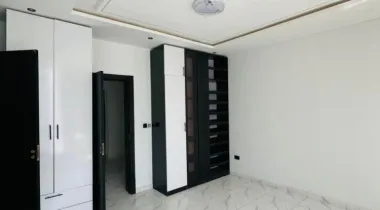 3 BED || 150 MLLION ||  IKOTA , LEKKI LAGOS