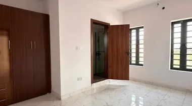 SALES ALERT* SERVICED 3 BEDROOM TERRACE DUPLEX FOR SALE!