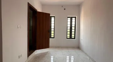 SALES ALERT* SERVICED 3 BEDROOM TERRACE DUPLEX FOR SALE!