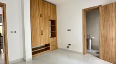 2 bedroom Apartment with Pool, Gym and security post FOR SALE