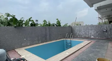 Luxurious 4 Bedroom Fully detached  with BQ and pool