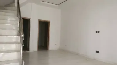 1,2,3,4 BEDROOM TERRACED DUPLEX.