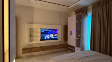 FULLY FURNISHED 2 BEDROOM APARTMENT
