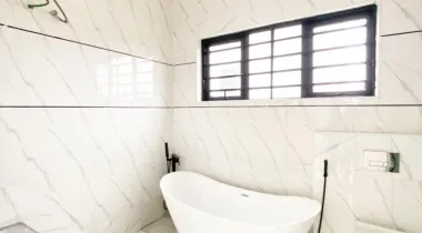 4 Bedroom Duplex for rent