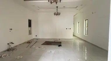 5 bedroom fully detached duplex two bq and solar panels for rent