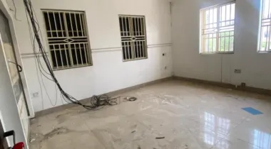 *2-bedroom bungalow Available For Rent*  *Location 📍:, Lekki phase