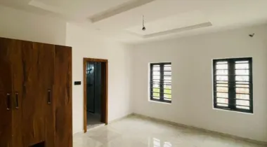 3 bedroom flat apartment  Available for Rent 