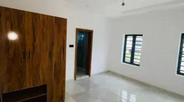 3 bedroom flat apartment  Available for Rent 