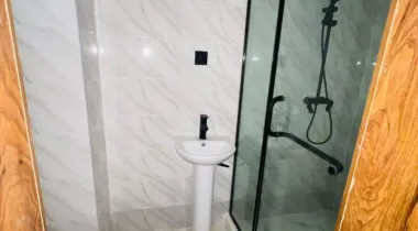 3 bedroom flat apartment  Available for Rent 