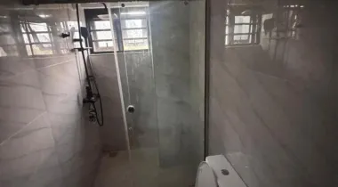 2 bedroom flat available for rent  Upstairs