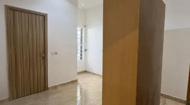 2 units of single room upstairs for rent‼️ comes with personal  prepaid meter