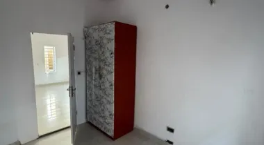Luxurious Standard 1Bedroom mini flat  with an open plan kitchen  in a Serene and secured and serviced estate  Location 🚦chevron
