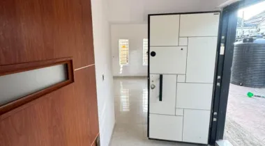 Luxurious Standard 1Bedroom mini flat  with an open plan kitchen  in a Serene and secured and serviced estate  Location 🚦chevron