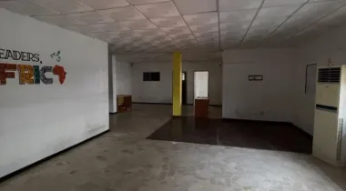 SELF SERVICED 3 BEDROOM UPPER FLOOR