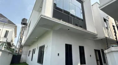 4Bedroom Semi Detached Duplex With a Bq  : Chevron
