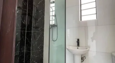 CONTEMPORARY 5BEDROOM FULLY DETACHED DUPLEX FOR SALE.
