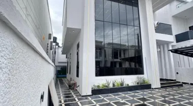5 BEDROOM DETACHED DUPLEX WITH A POOL &amp; BQ FOR SALE