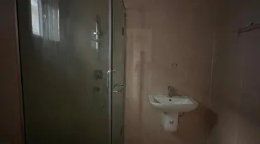 2Bedroom Terrace Duplex With a Bq  Location: Orchid