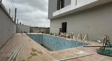 4 bedroom terrace with bq, swimming pool, children playground, Gymn house.