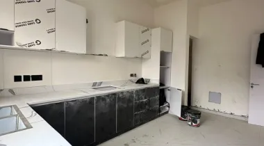 4 bedroom terrace with bq, swimming pool, children playground, Gymn house.