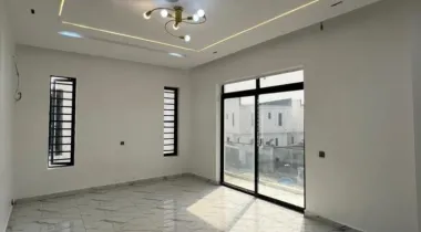 TO LET – LUXURY 4 BEDROOM SEMI-DETACHED DUPLEX WITH BQ