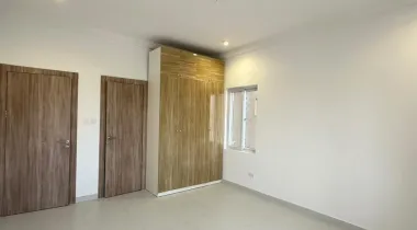 2 bedroom Apartment with Gym and security post FOR SALE
