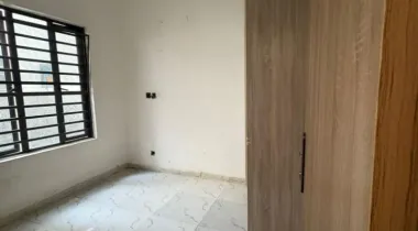 flatMini  available for rent with fully fitted  kitchen