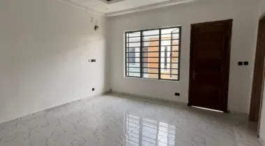 Single room upstairs  available for rent in a shared apartment