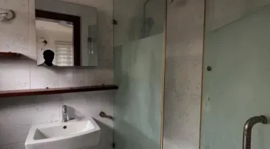 SELF SERVICED 3 BEDROOM UPPER FLOOR