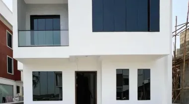 5 Bedroom Fully Detached Duplex