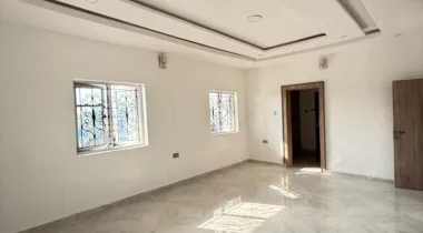 4 BEDROOM FULLY DETACHED DUPLEX FOR SALE