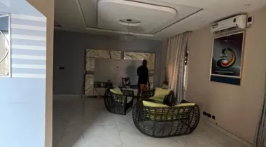 FOR RENT SPACIOUS 4-BEDROOM DUPLEX WITH BQ