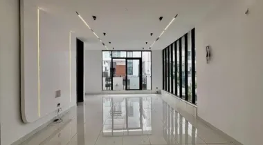 📍CHEVRON LEKKI | 5 BED | N450M Contemporary Designed 5 Bedroom Fully Detached Duplex with Outdoor Lounge for sale‼️‼️