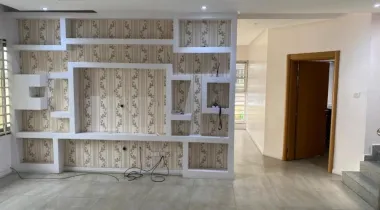 Luxury 4-bedroom semi-detached house with BQ for rent in Pinnock Beach Estate.  Awo