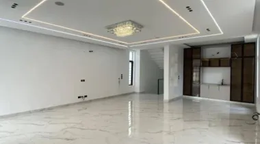 Luxurious 5 Bedroom Fully Detached Duplex with study/gym room, indoor pool, bq, Ante room, parking space for about 4 cars