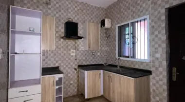 SELF SERVICED 3 BEDROOM UPPER FLOOR