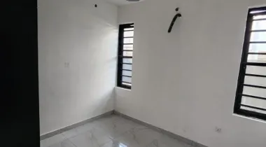 2 Bedroom apartment upstairs