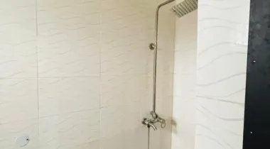 3 bedroom flat  Upstairs