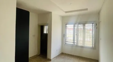 𝐖𝐄𝐋𝐋 𝐌𝐀𝐈𝐍𝐓𝐀𝐈𝐍𝐄𝐃 3 𝐁𝐄𝐃𝐑𝐎𝐎𝐌 𝐓𝐄𝐑𝐑𝐀𝐂𝐄 𝐃𝐔𝐏𝐋𝐄𝐗 𝐔𝐏