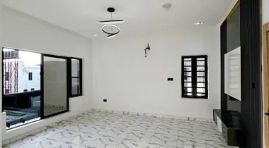 CONTEMPORARY 5BEDROOM FULLY DETACHED DUPLEX FOR SALE.