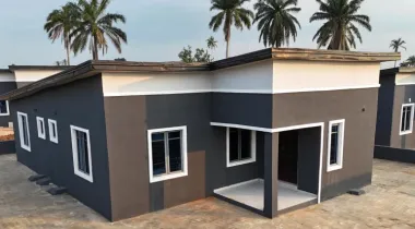 Queens Homes Mowe/Ofada offers you a one-of-a-kind land space in which exquisite apartments carry the gorgeous signature of readiness, designed exclusively to suit your taste.