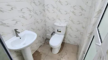 2 Bedroom apartment upstairs