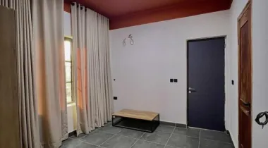 FULLY SERVICED 3 BEDROOM APARTMENT FOR SALE