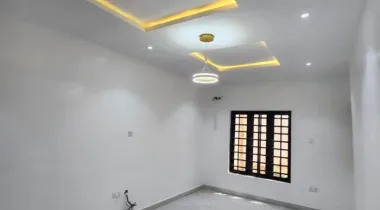 2 Bedroom apartment upstairs