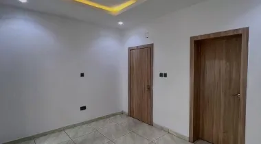 4 Bedroom Townhouse