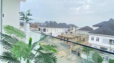 Luxurious 5 Bedroom Fully Detached Duplex with study/gym room, indoor pool, bq, Ante room, parking space for about 4 cars