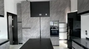 SALES ALERT* Contemporary 5 Bedroom Fully Detached Duplex with Bq, Swimming Pool and Gym/Study Room, walk in Closet, Double volume living, space media wall, Smart features, Home Cinema, Home office, Rooftop terrace, Automated gate For Sale  LOCATION: Ikate, Lagos  Price: N820M