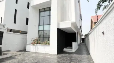 4 BEDROOM FULLY DETACHED DUPLEX WITH BQ AT LEKKI PHASE 1 LAGOS FOR SALE