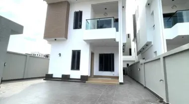 5 Bedroom Fully Detached Duplex